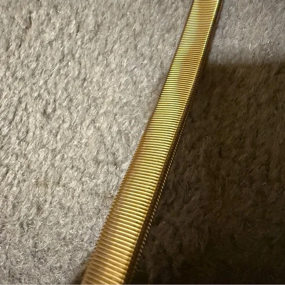 Gold Stretch Lion Head Statement Belt One Size New With Tags - Picture 4 of 4